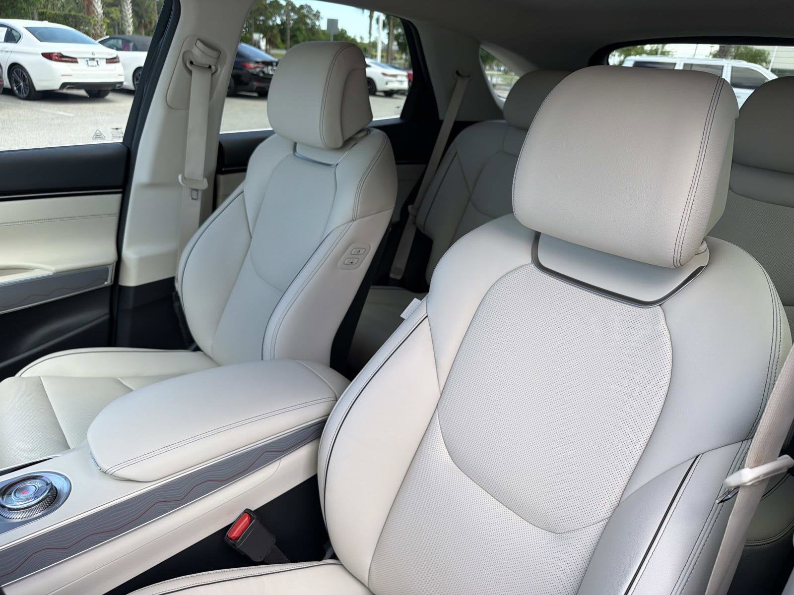 2024 Genesis GV70 2.5T