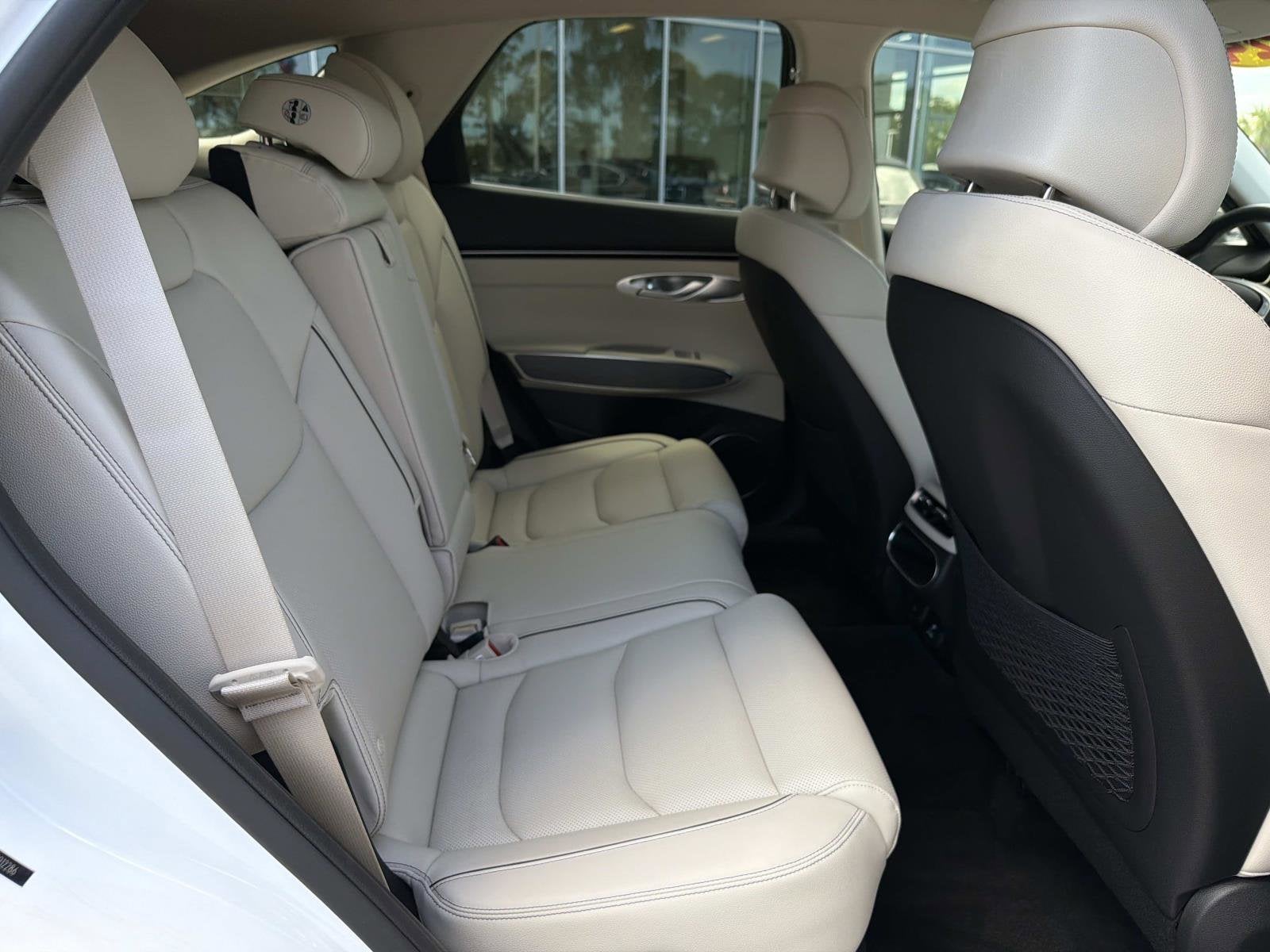 2024 Genesis GV70 2.5T