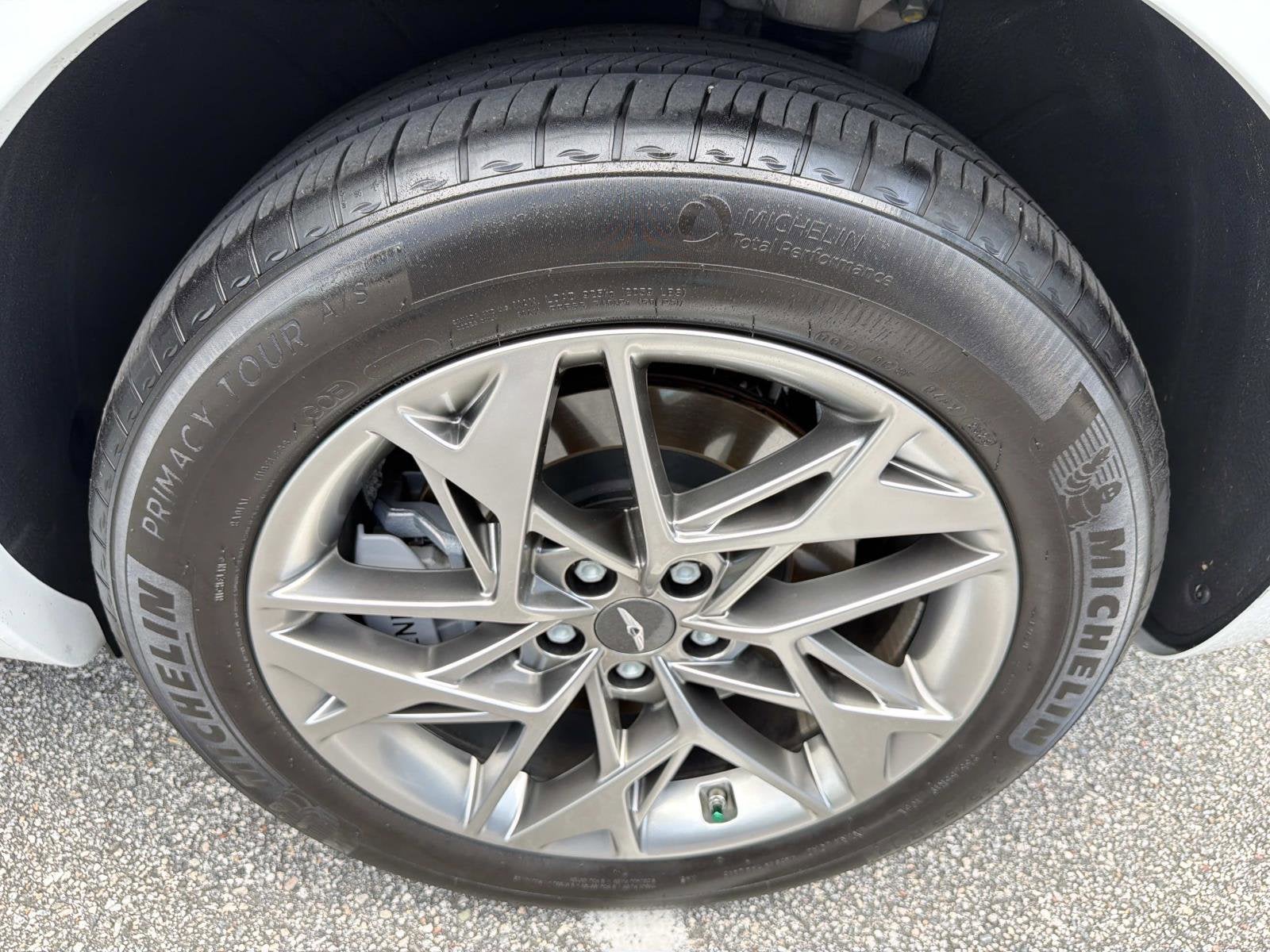 2024 Genesis GV70 2.5T