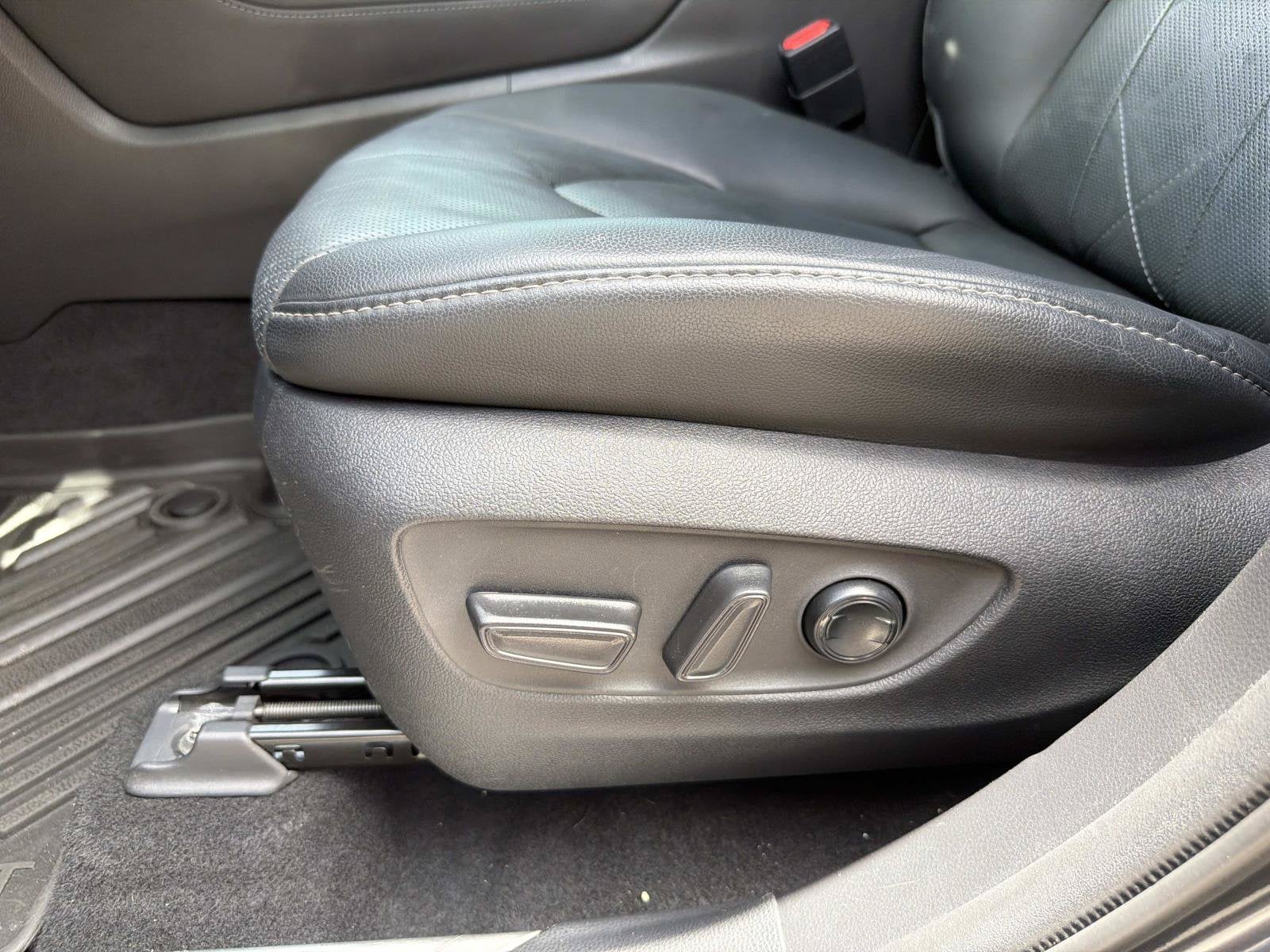 2020 Toyota Highlander Hybrid Platinum