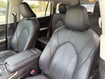 2020 Toyota Highlander Hybrid Platinum