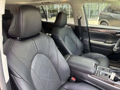 2020 Toyota Highlander Hybrid Platinum