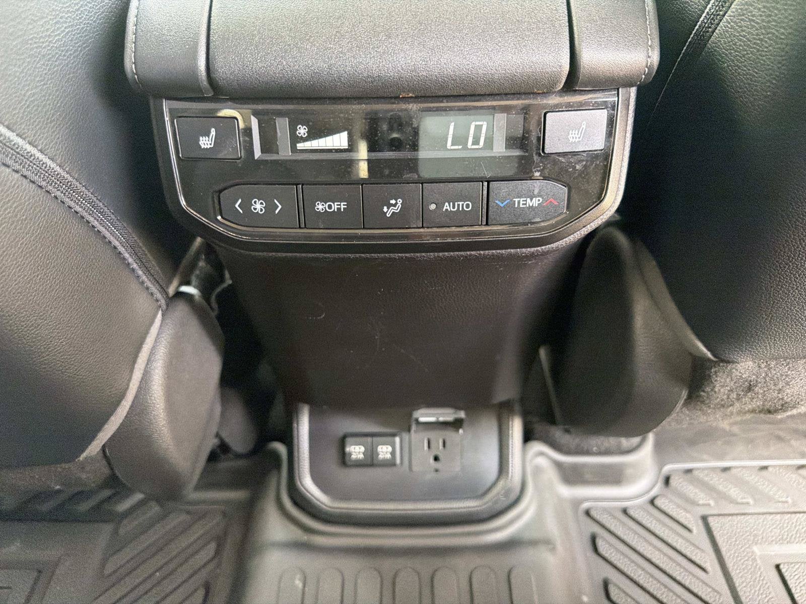2020 Toyota Highlander Hybrid Platinum