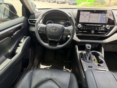 2020 Toyota Highlander Hybrid Platinum