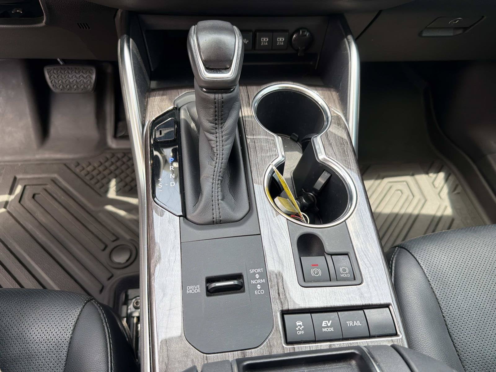 2020 Toyota Highlander Hybrid Platinum