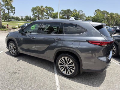 2020 Toyota Highlander Hybrid Platinum