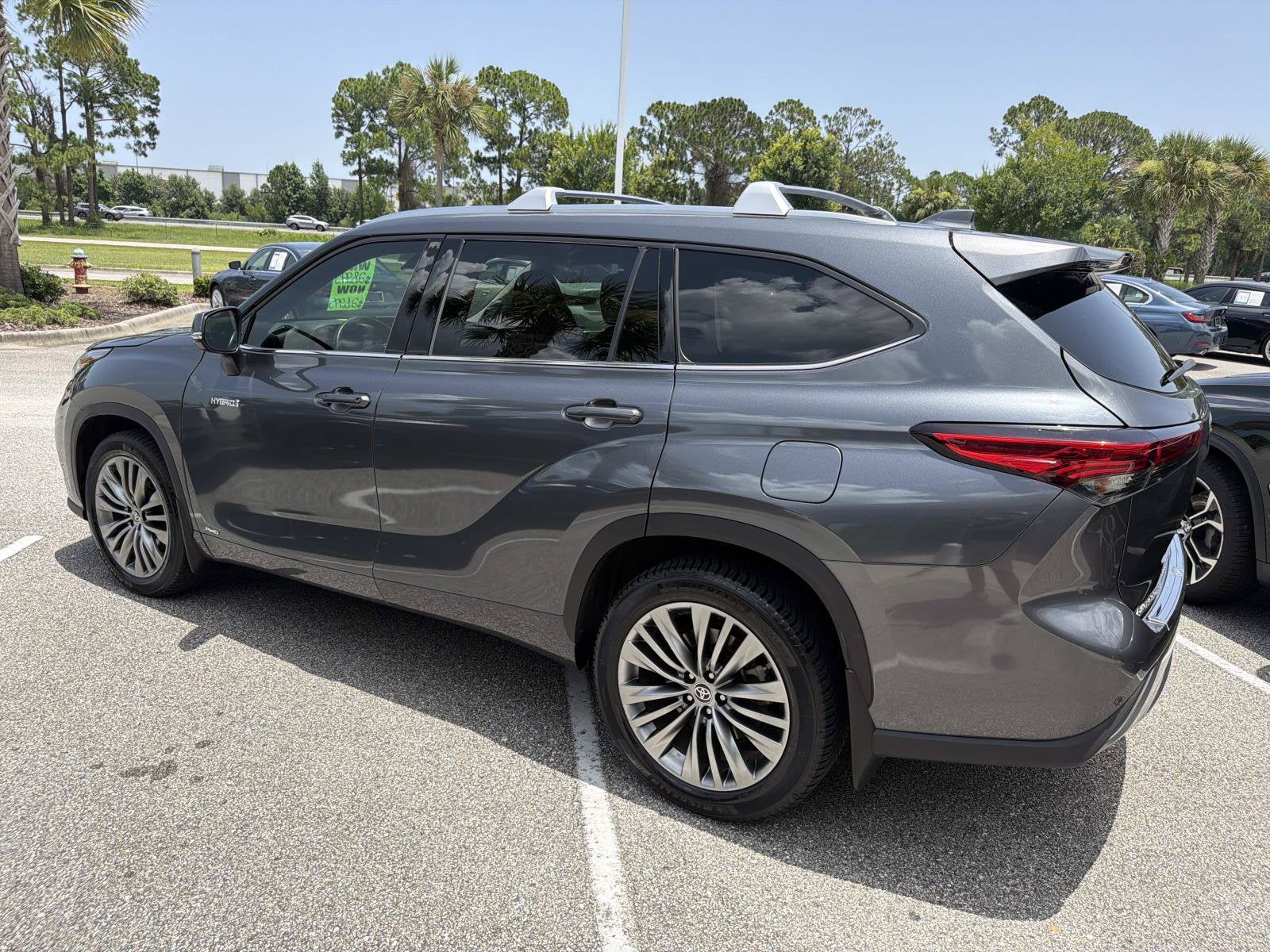 2020 Toyota Highlander Hybrid Platinum