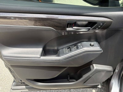 2020 Toyota Highlander Hybrid Platinum