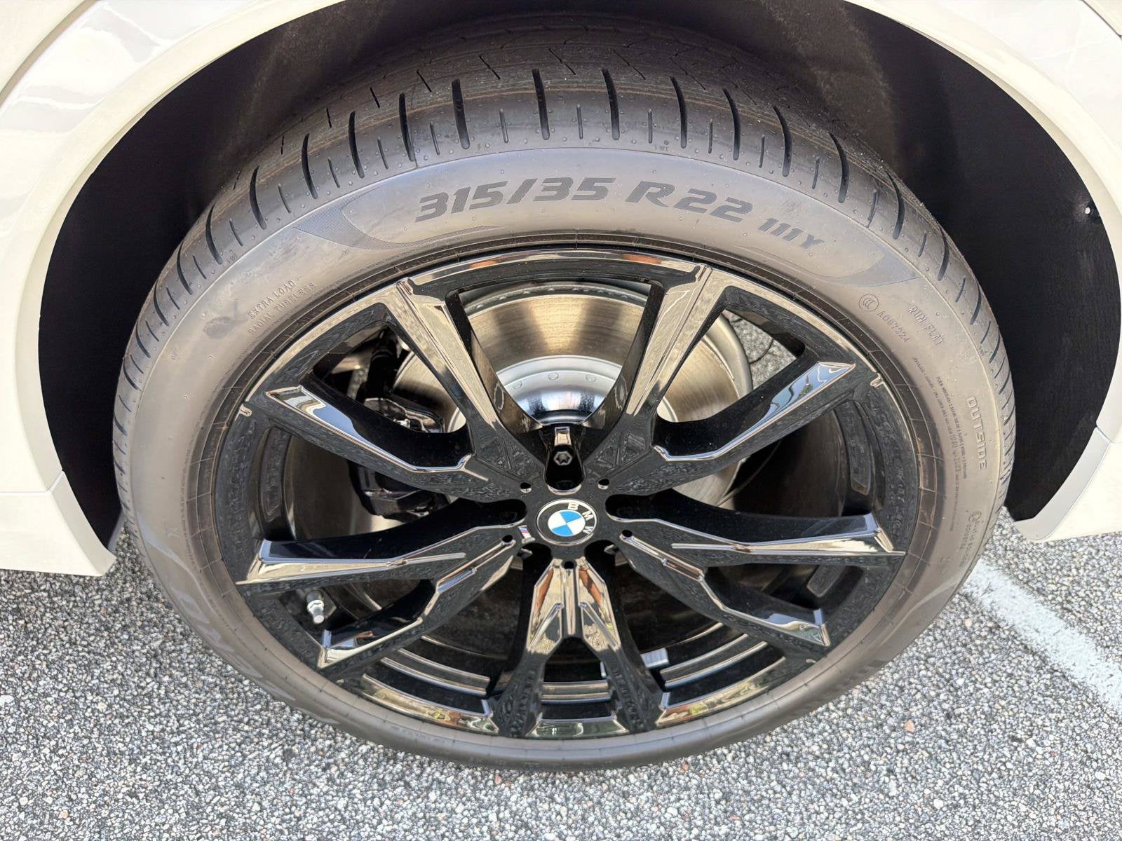 2027 BMW X7 xDrive40i