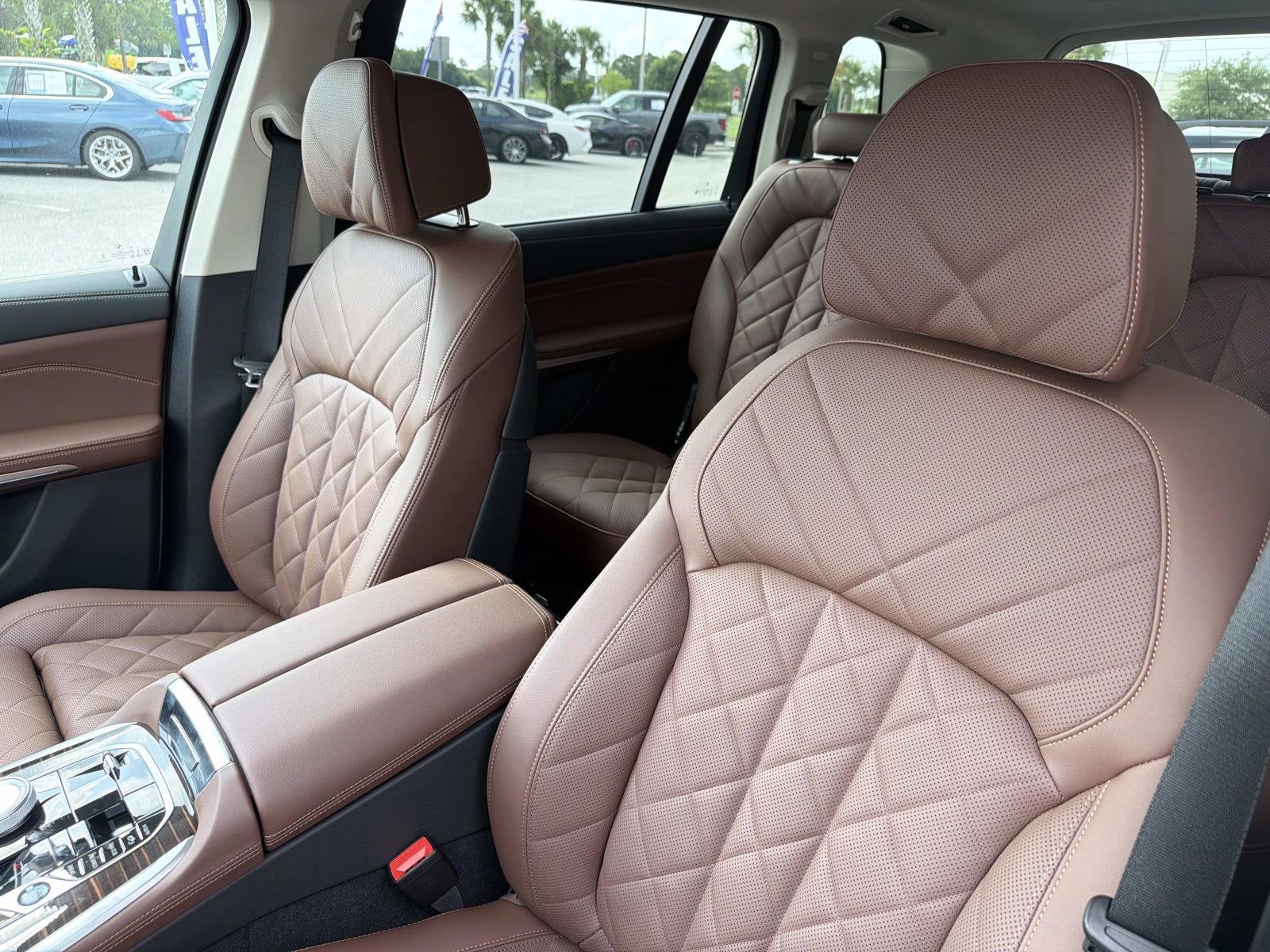 2027 BMW X7 xDrive40i