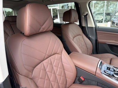 2027 BMW X7 xDrive40i