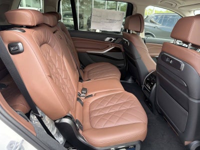 2027 BMW X7 xDrive40i