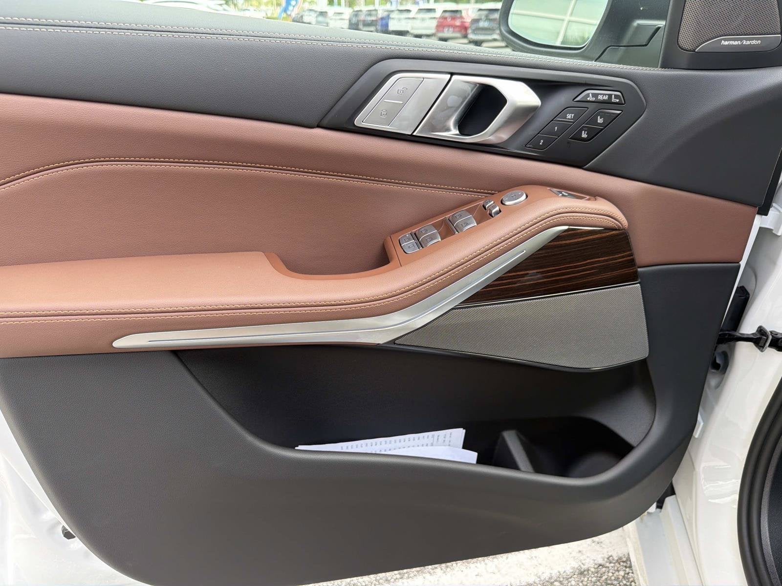 2027 BMW X7 xDrive40i