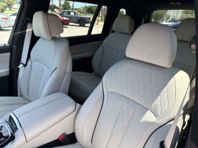 2027 BMW X7 xDrive40i