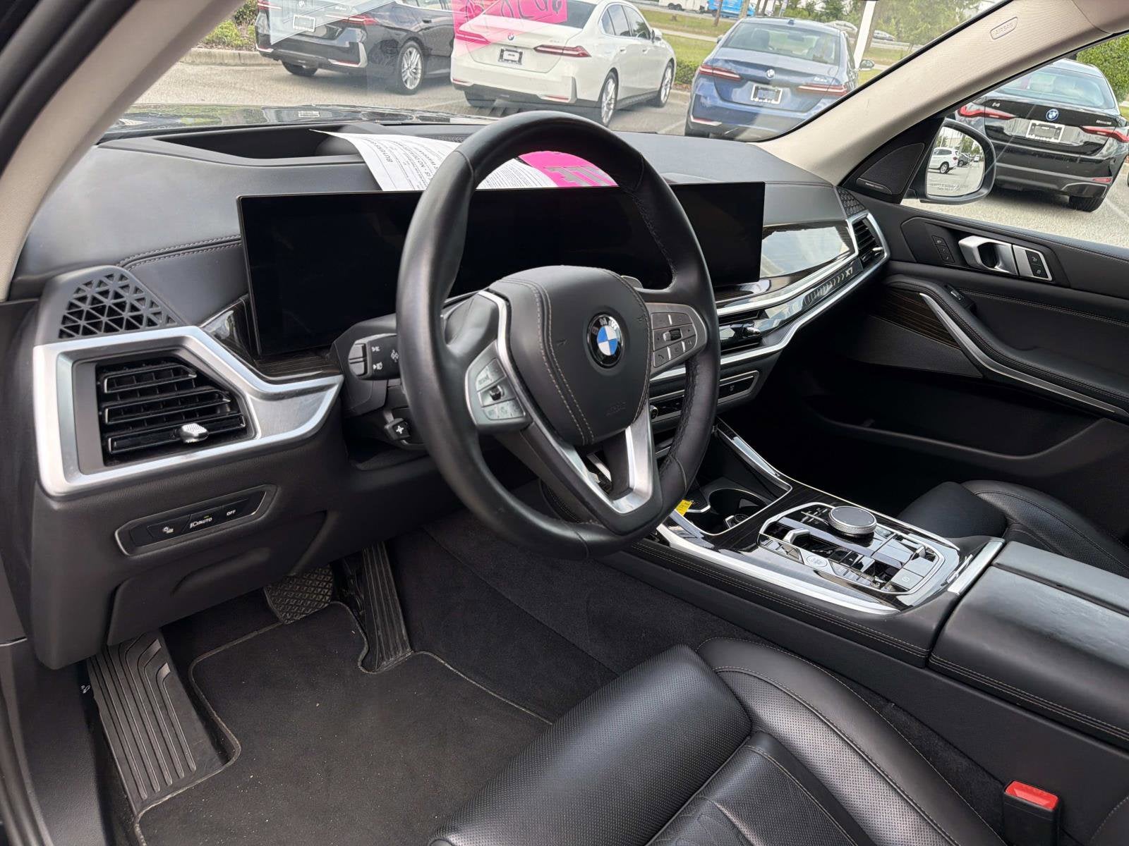 2025 BMW X7 xDrive40i