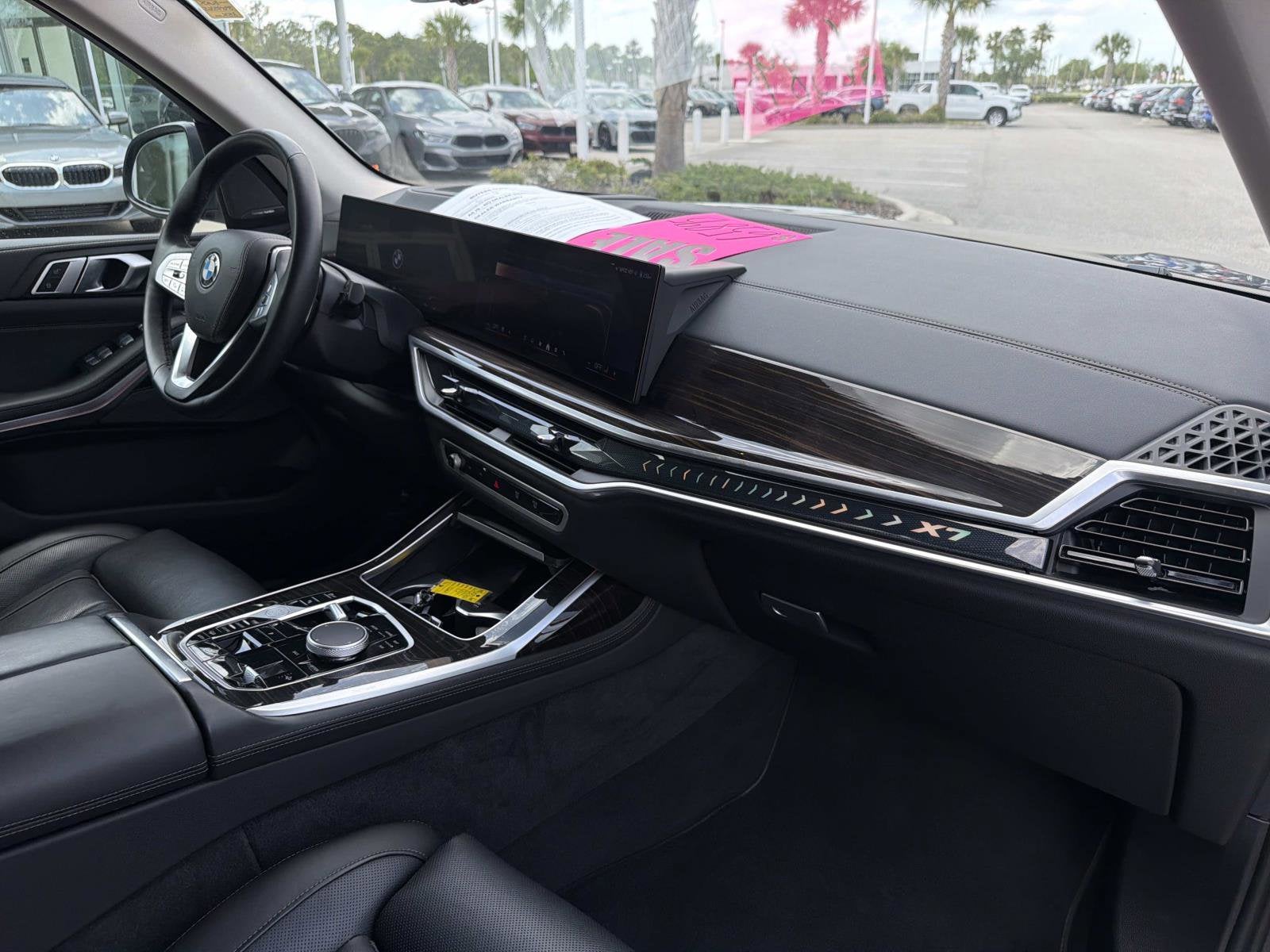 2025 BMW X7 xDrive40i