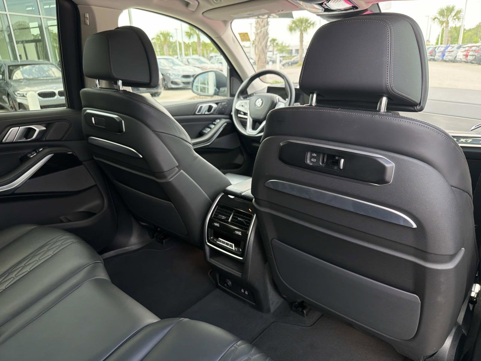 2025 BMW X7 xDrive40i