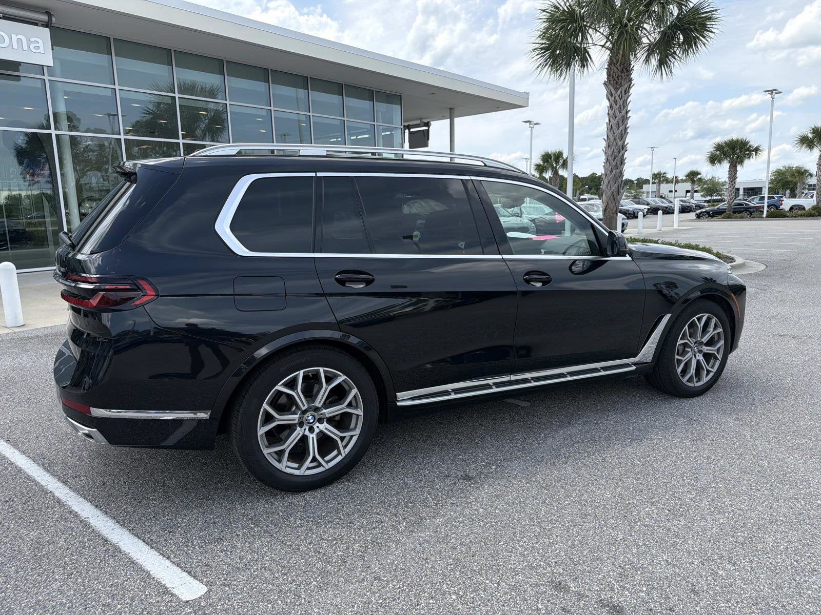 2025 BMW X7 xDrive40i