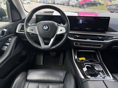 2025 BMW X7 xDrive40i