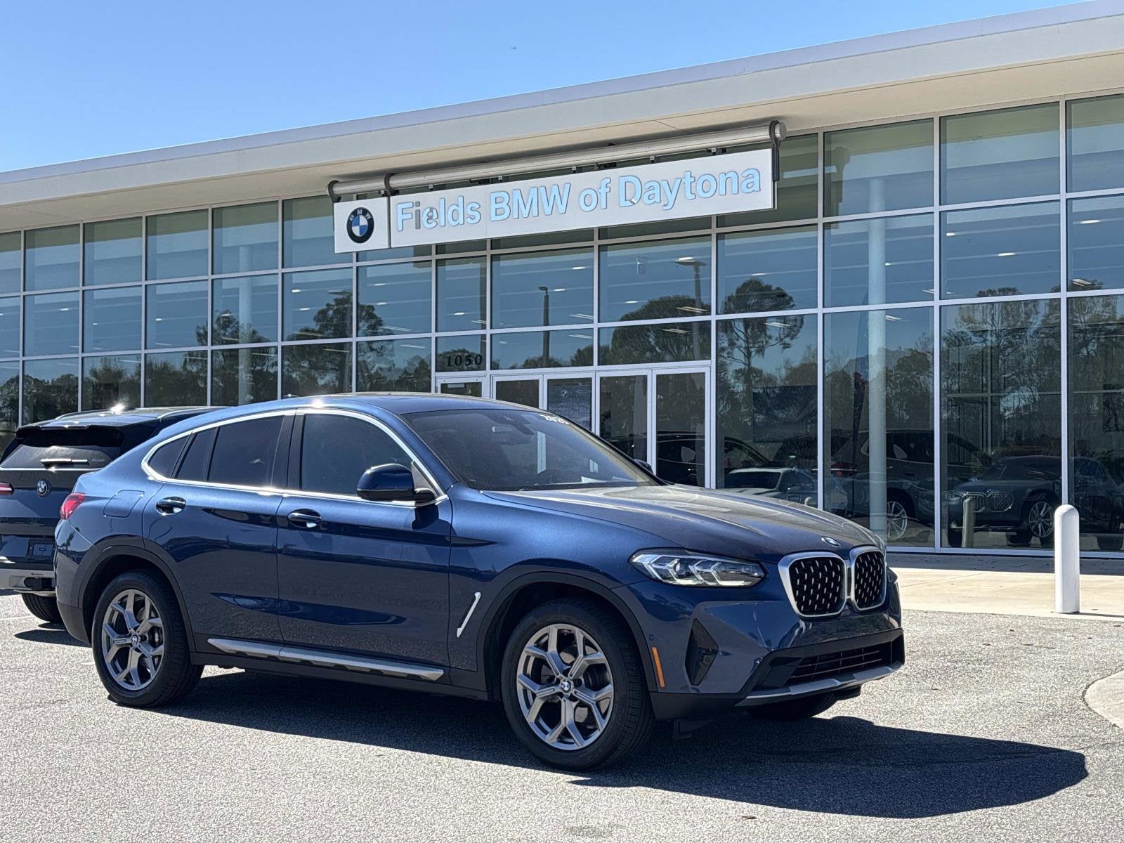 2025 BMW X4 xDrive30i