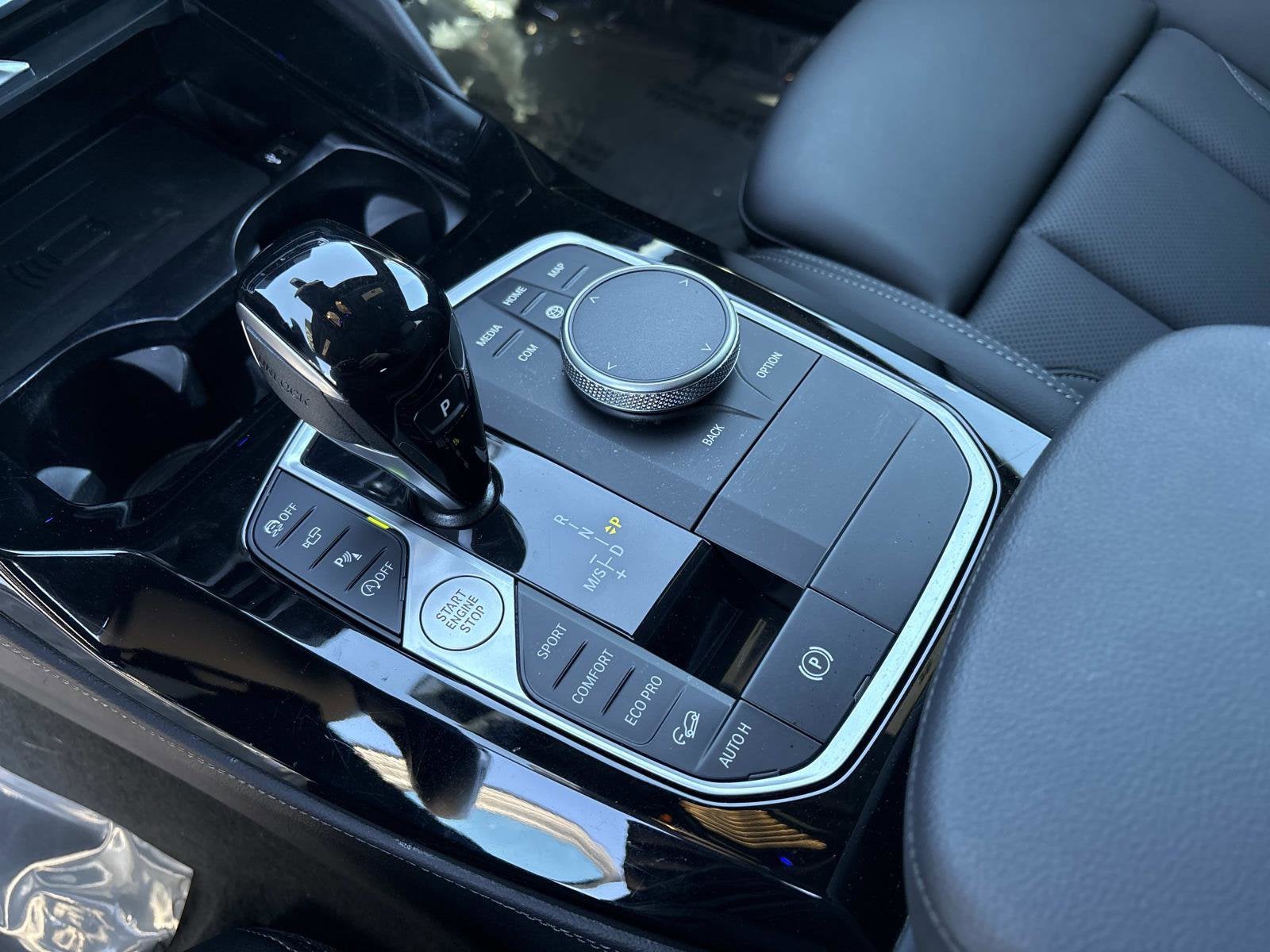 2025 BMW X4 xDrive30i