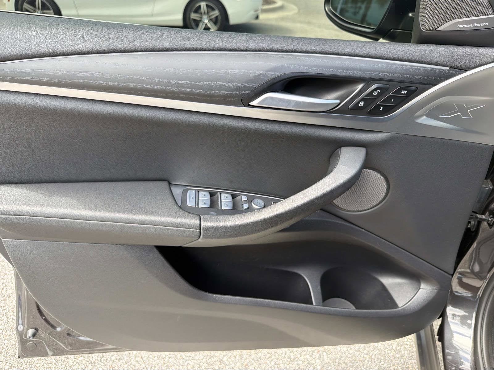 2023 BMW X4 xDrive30i