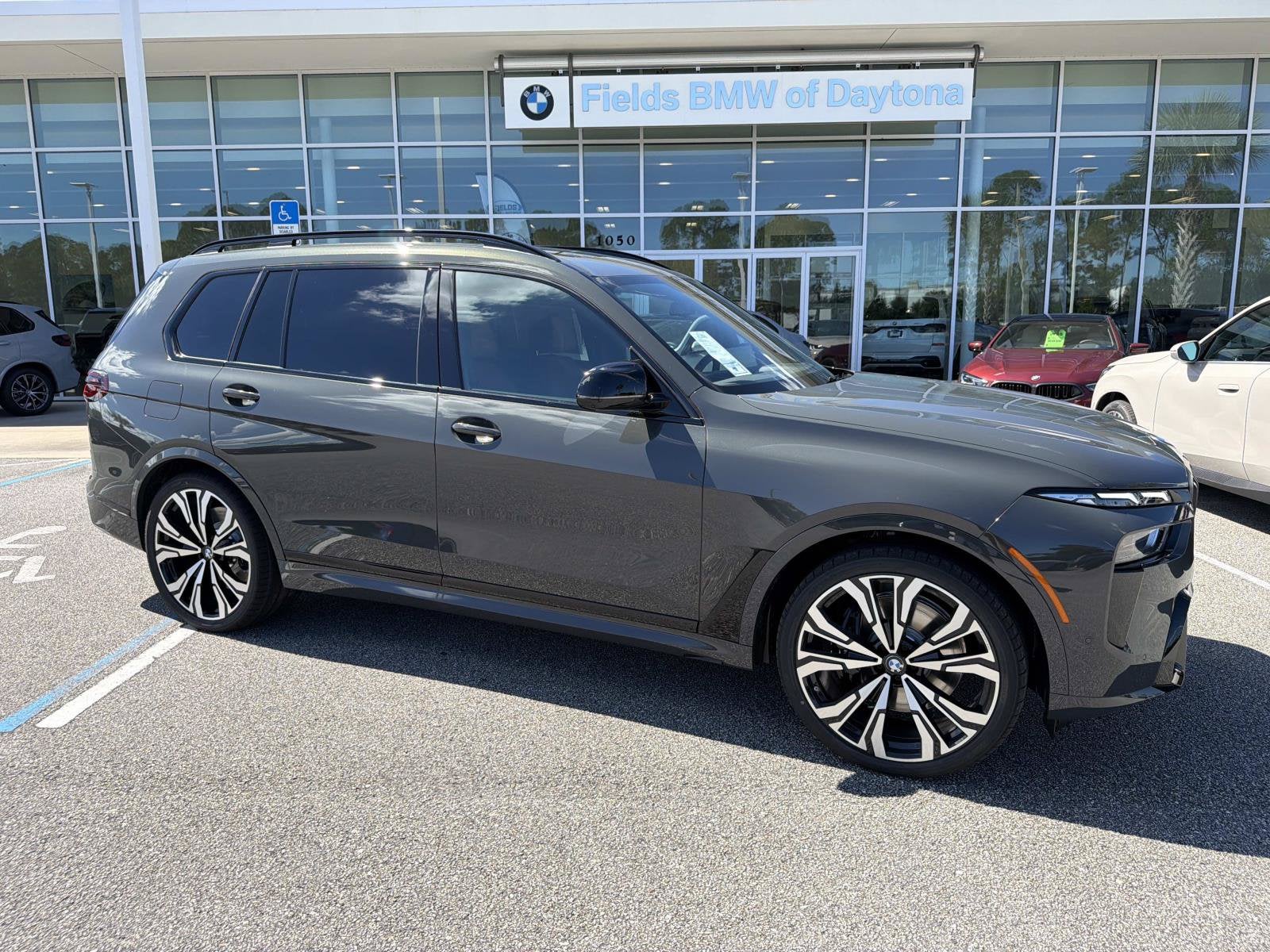 2027 BMW X7 M60i