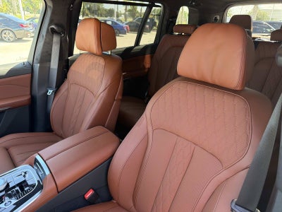 2027 BMW X7 M60i
