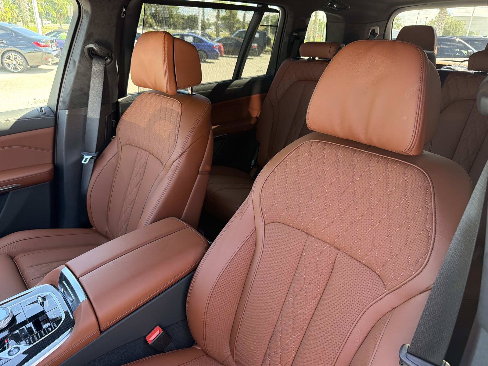 2027 BMW X7 M60i