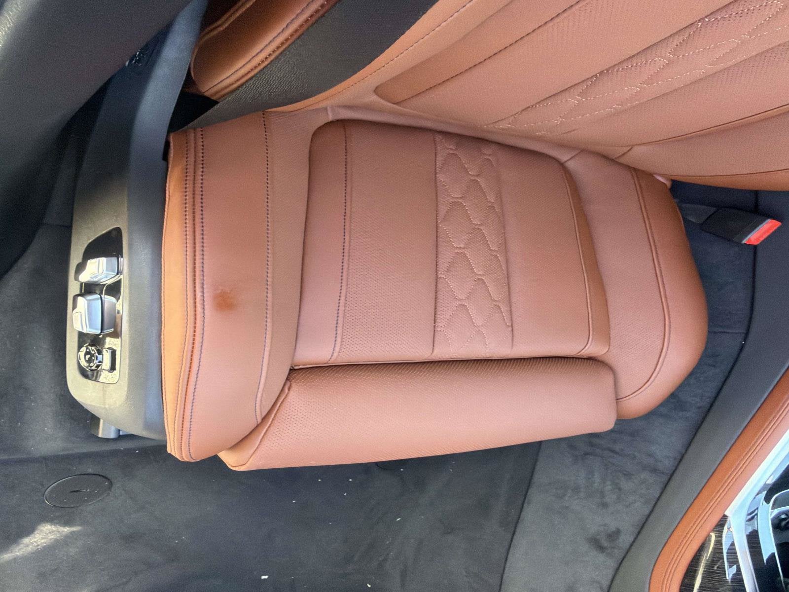2027 BMW X7 M60i