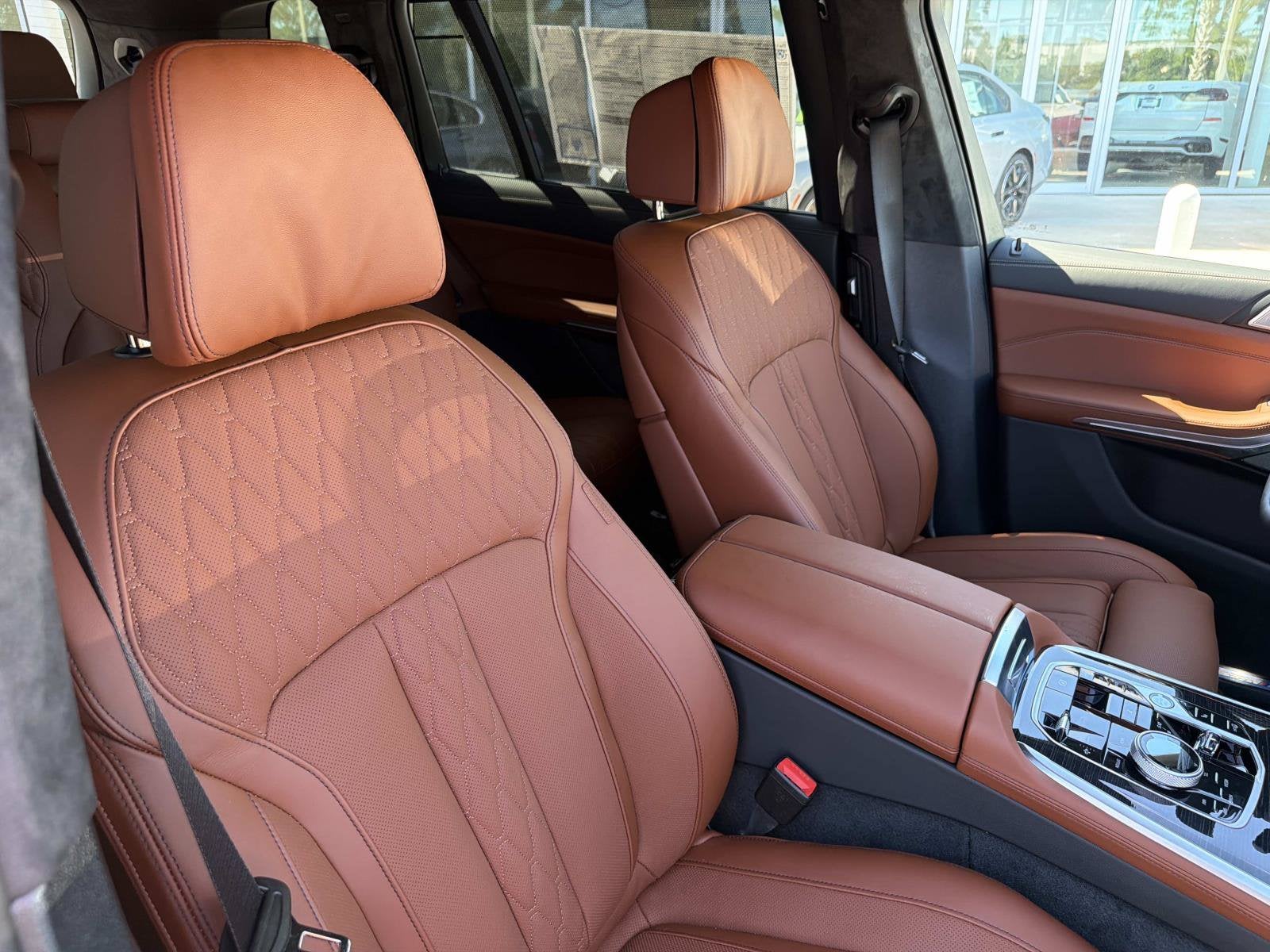 2027 BMW X7 M60i