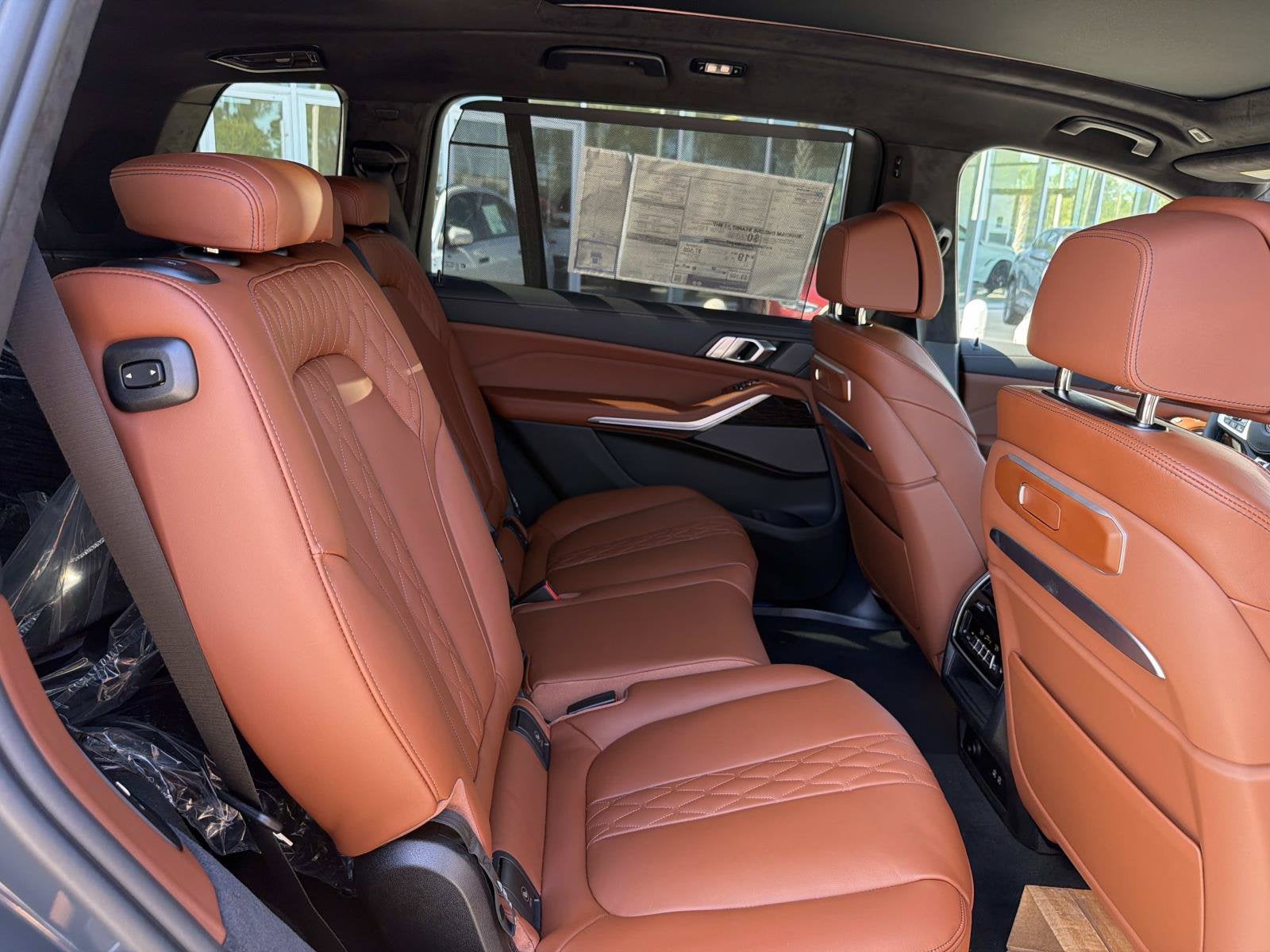 2027 BMW X7 M60i