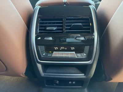 2027 BMW X7 M60i