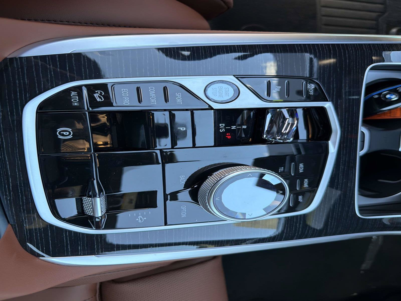 2027 BMW X7 M60i