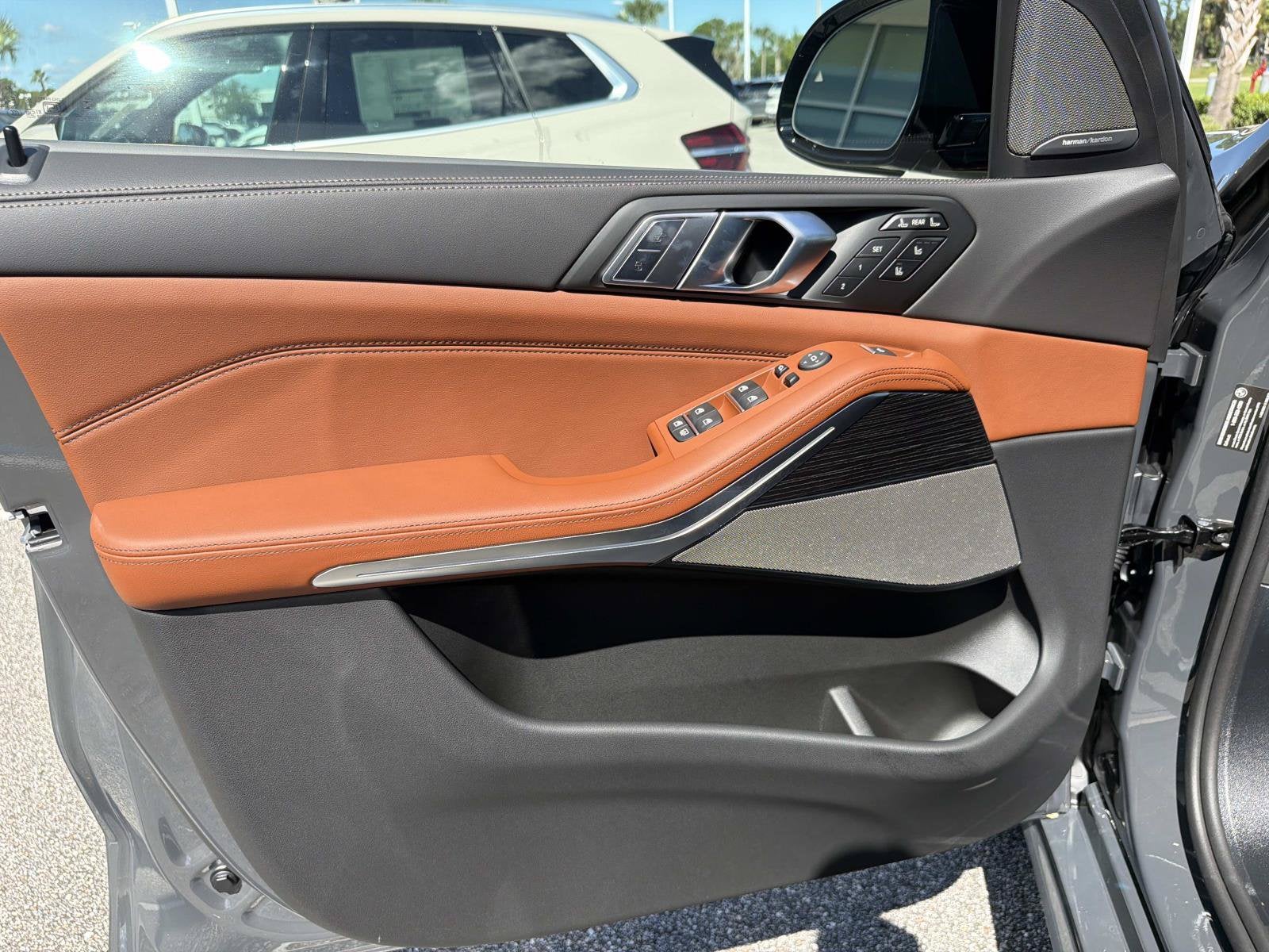 2027 BMW X7 M60i