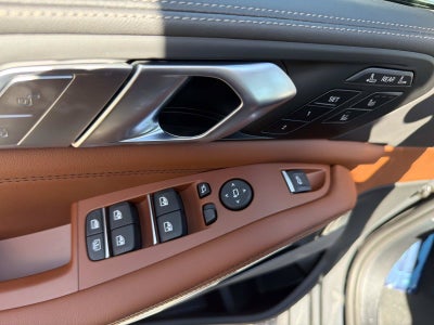 2027 BMW X7 M60i