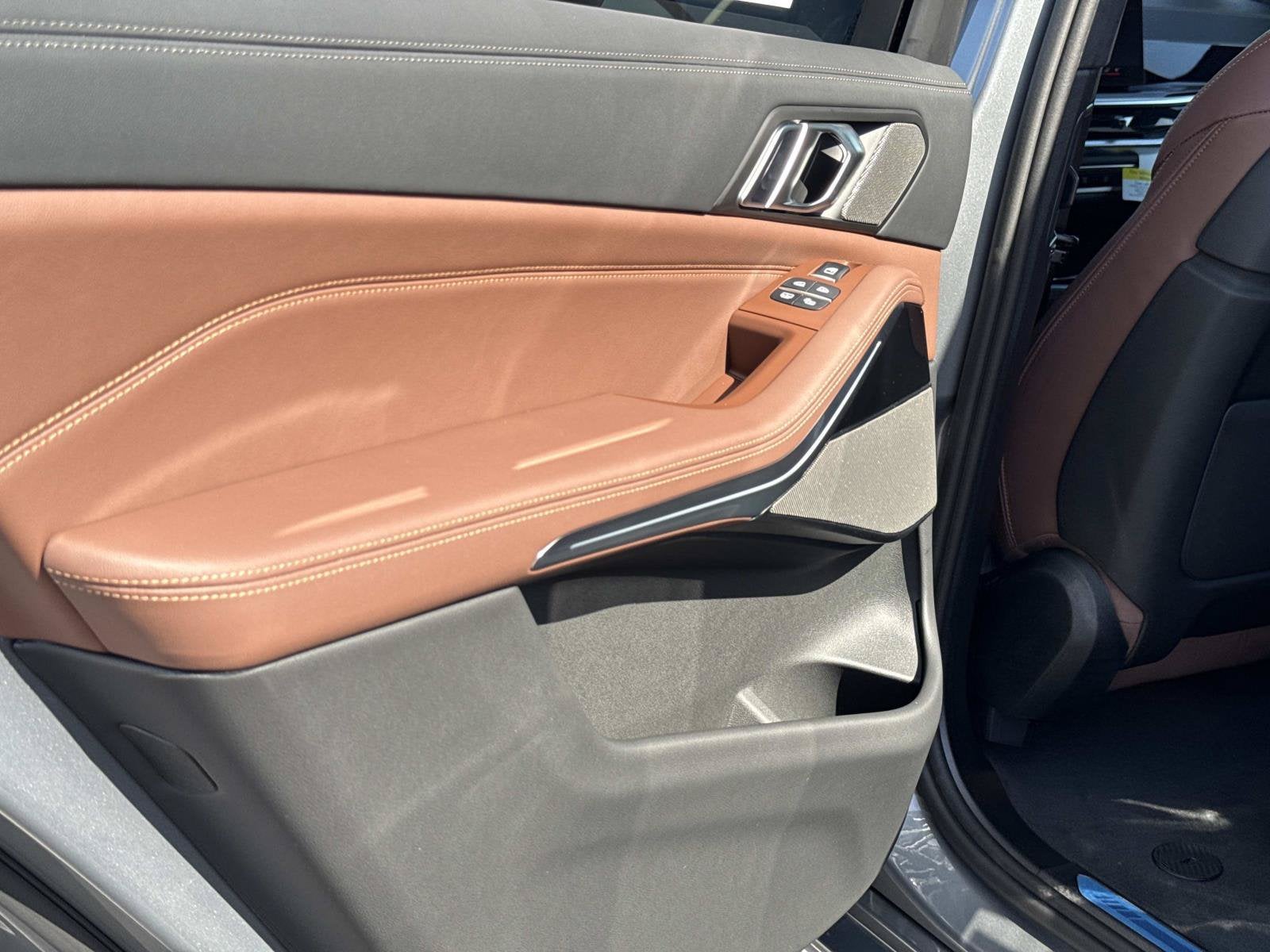 2027 BMW X7 M60i