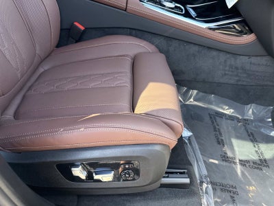 2027 BMW X7 M60i