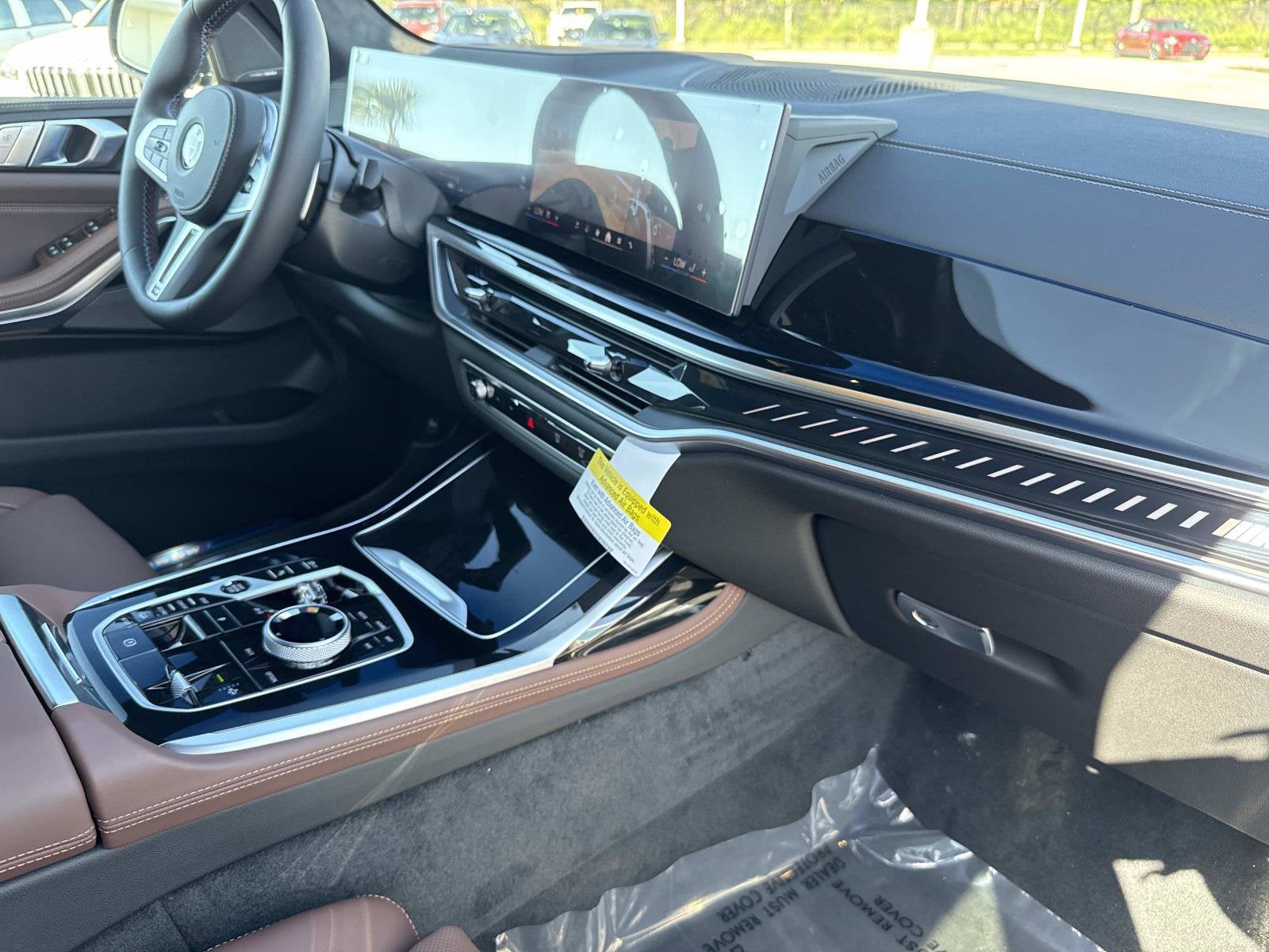 2027 BMW X7 M60i