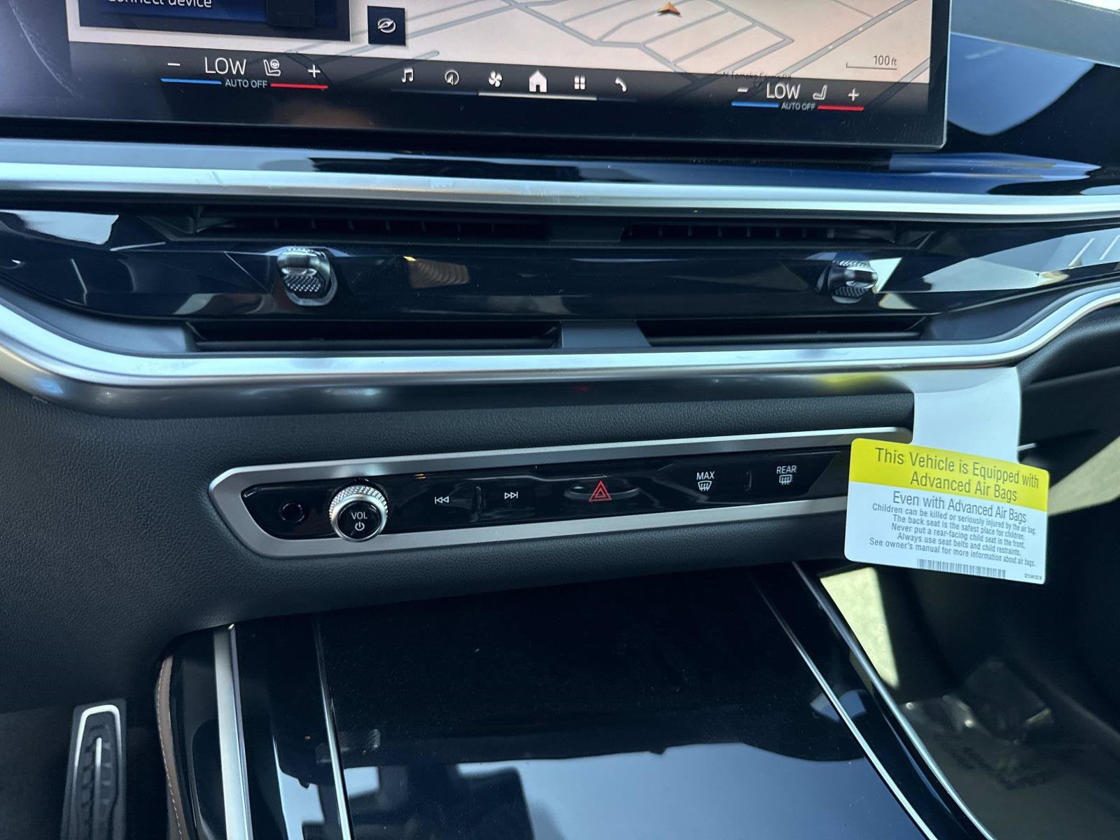 2027 BMW X7 M60i
