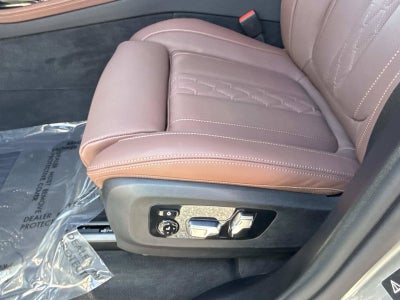 2027 BMW X7 M60i