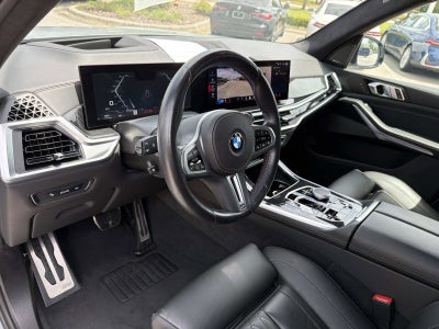 2024 BMW X7 M60i