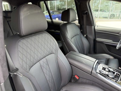 2024 BMW X7 M60i