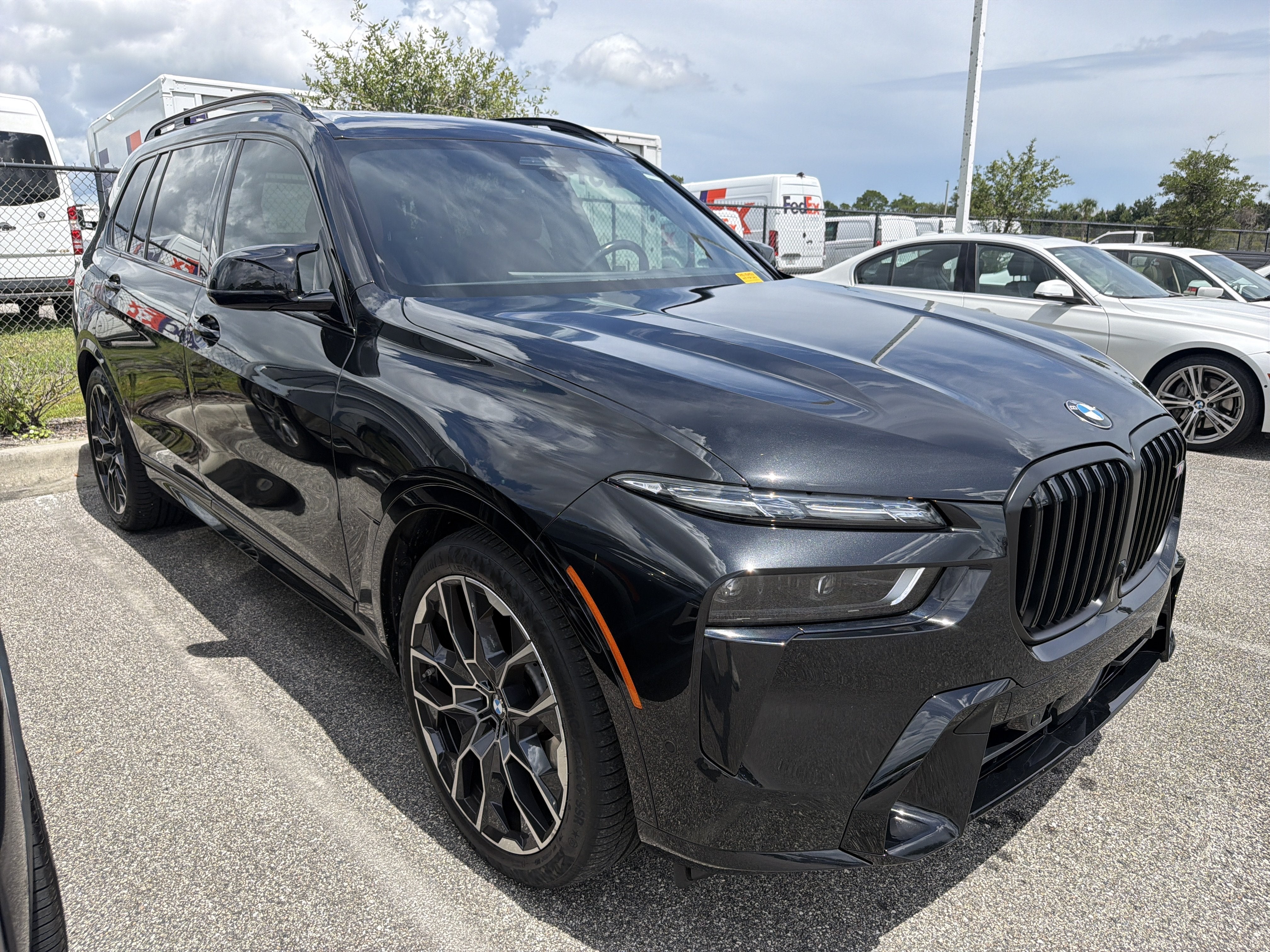 2024 BMW X7 M60i