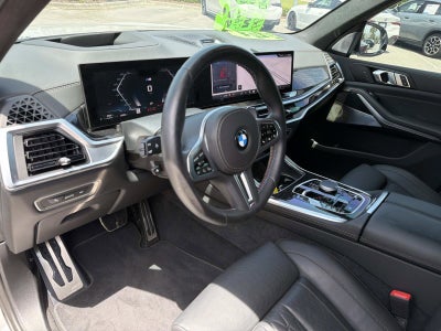 2025 BMW X7 M60i