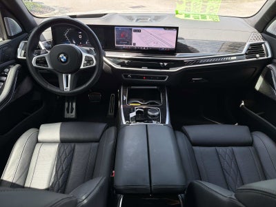 2025 BMW X7 M60i