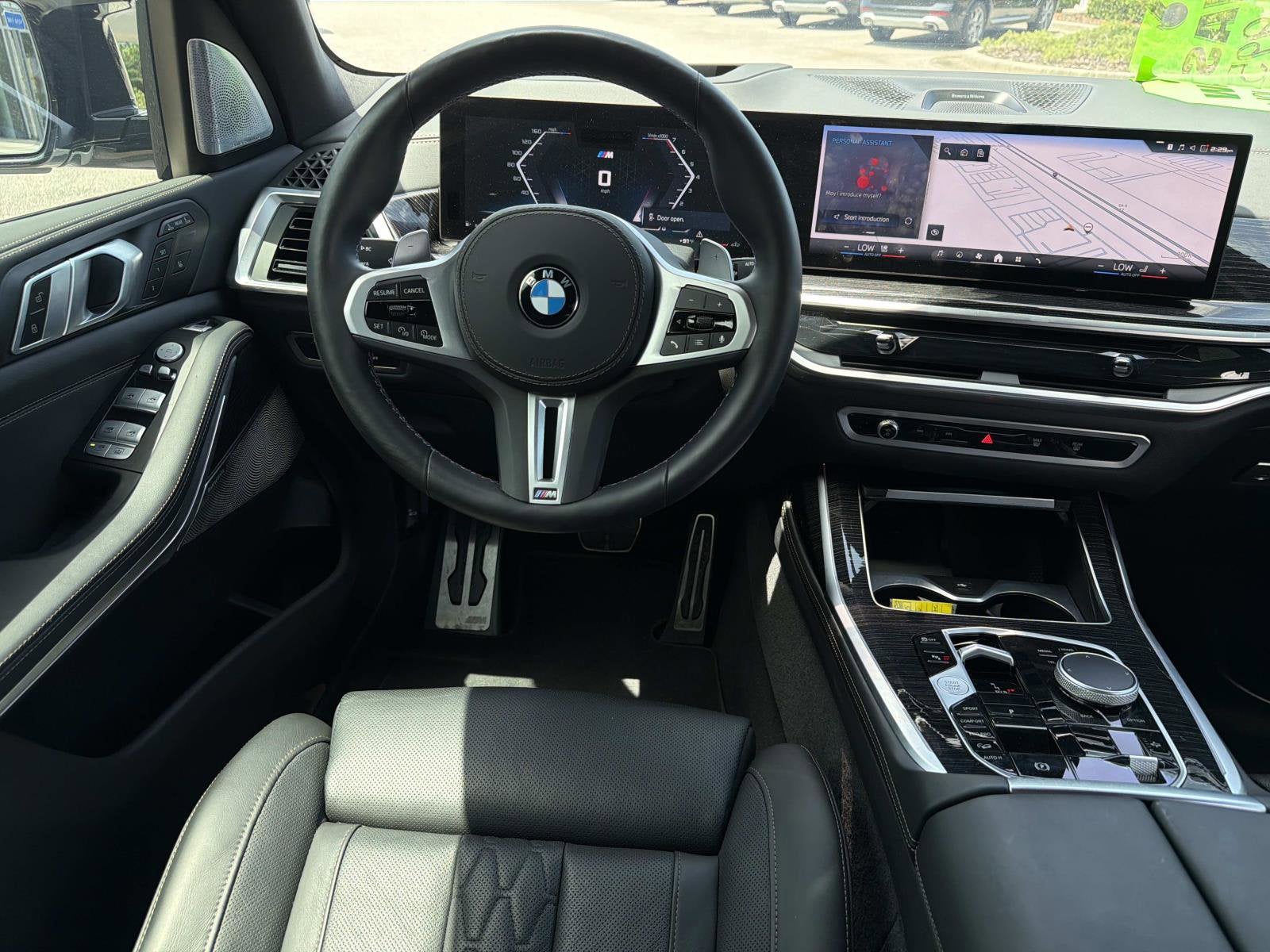 2025 BMW X7 M60i