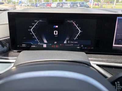 2025 BMW X7 M60i