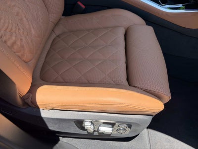 2025 BMW X5 M60i