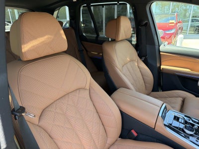 2025 BMW X5 M60i